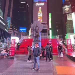 Meet your Posher, Luis